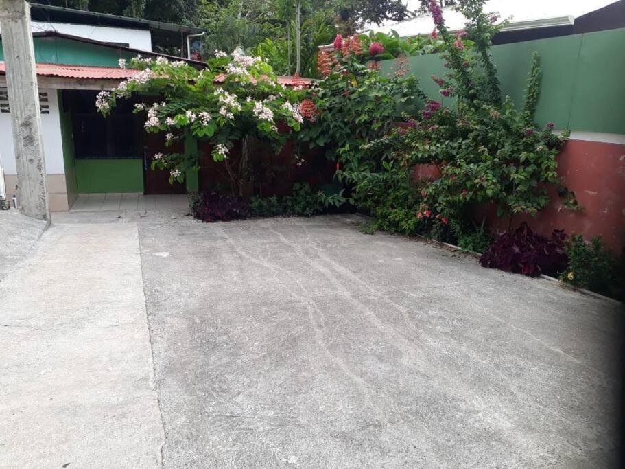 Casa Patico2 A 5 Minutos Del Parque Nacional M.A Apartment Quepos Exterior photo